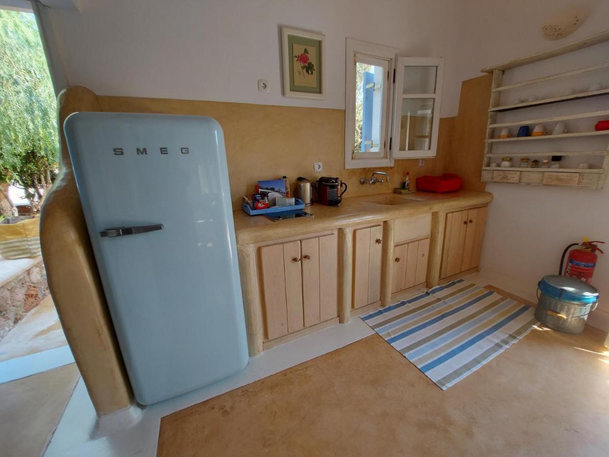 Simos Suites Elafonissos Eksteriør billede
