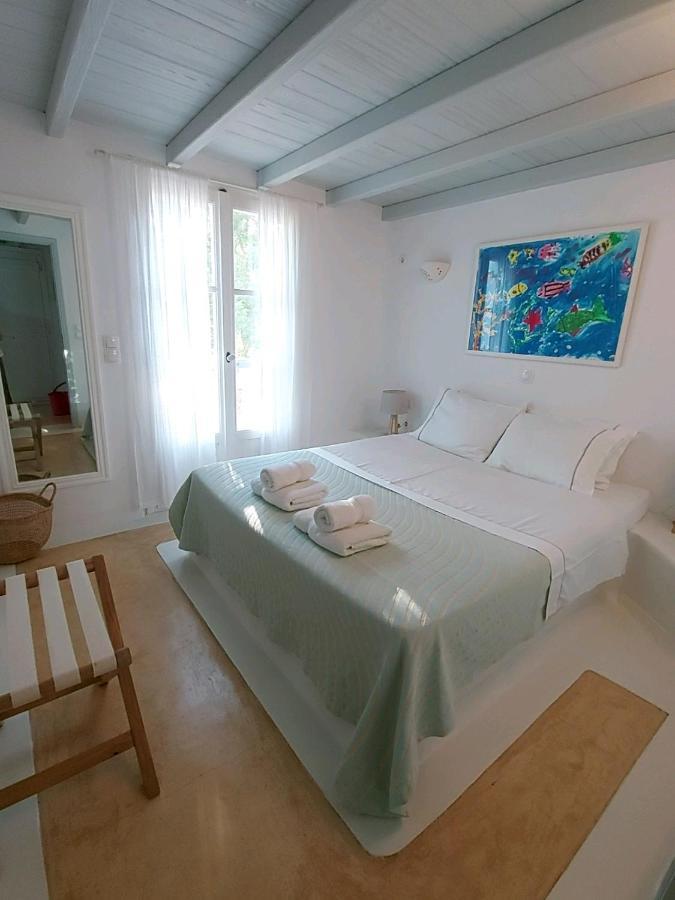 Simos Suites Elafonissos Eksteriør billede