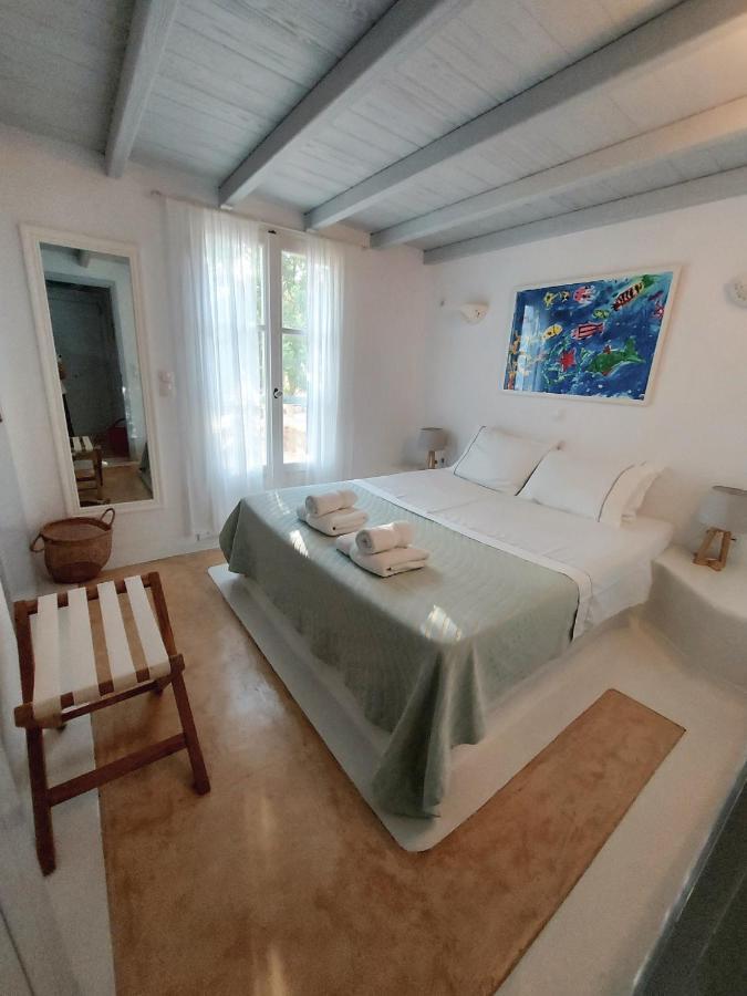 Simos Suites Elafonissos Eksteriør billede